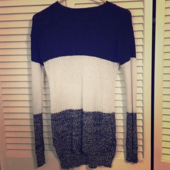 Tri color sweater - Picture 1 of 3